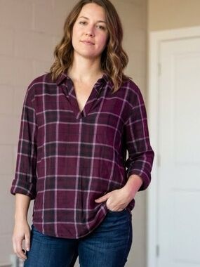 SUZY Plaid Tunic Shirt in Burgundy and Black- small
